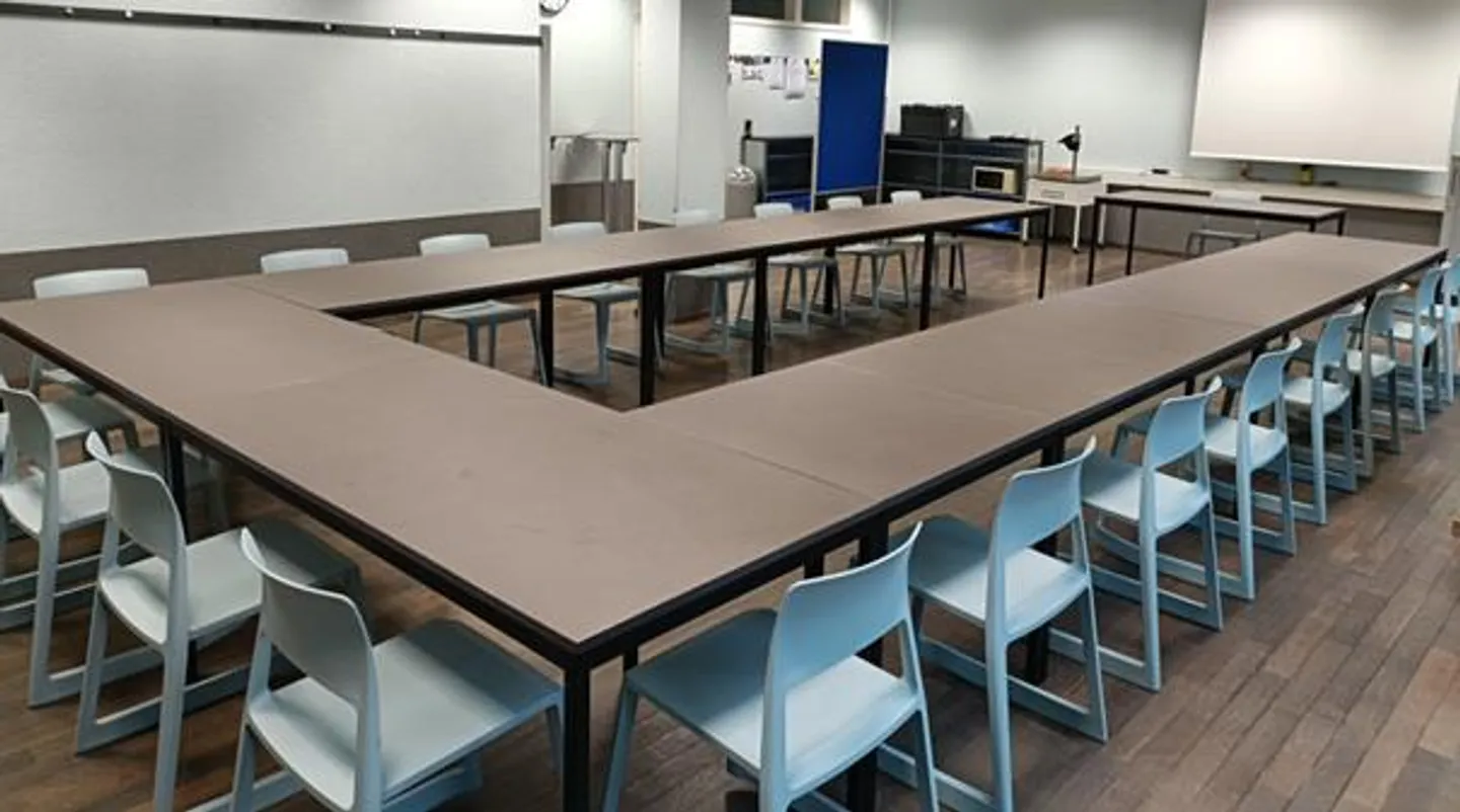 Ampio spazio commerciale di oltre 900 m² su due piani - Foto 12 di 13