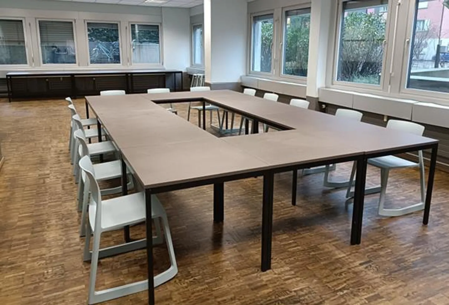 Ampio spazio commerciale di oltre 900 m² su due piani - Foto 10 di 13