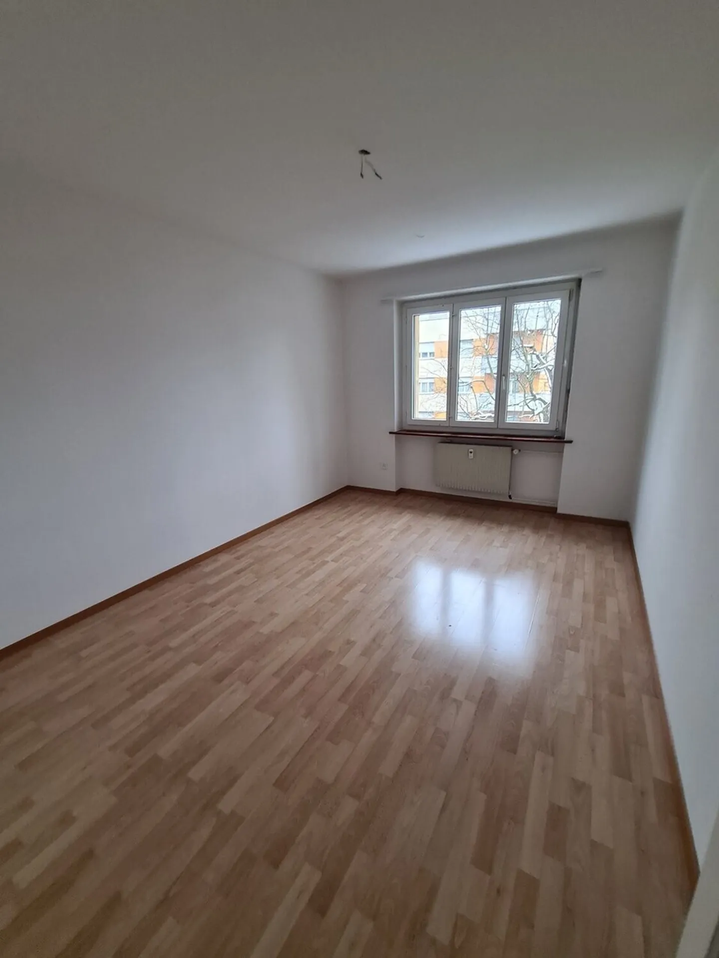 Appartamento di 3.5 locali al 1° piano con balcone - Foto 8 di 10