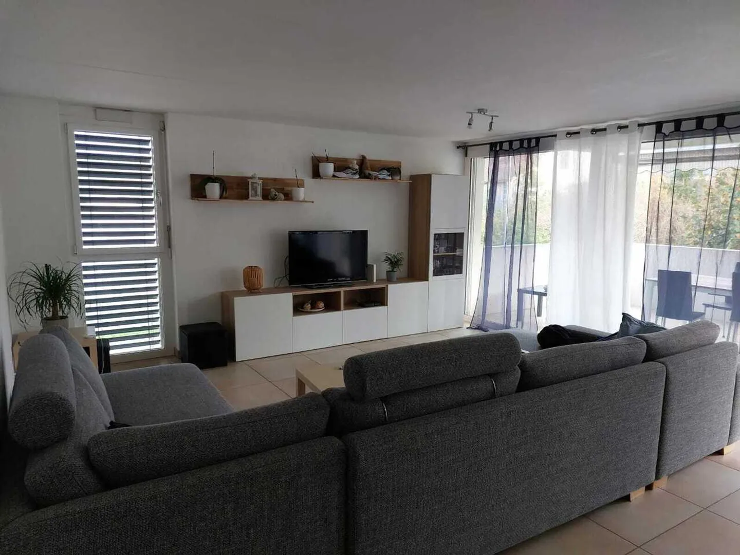 Appartement spacieux avec balcon - Photo 7 sur 14
