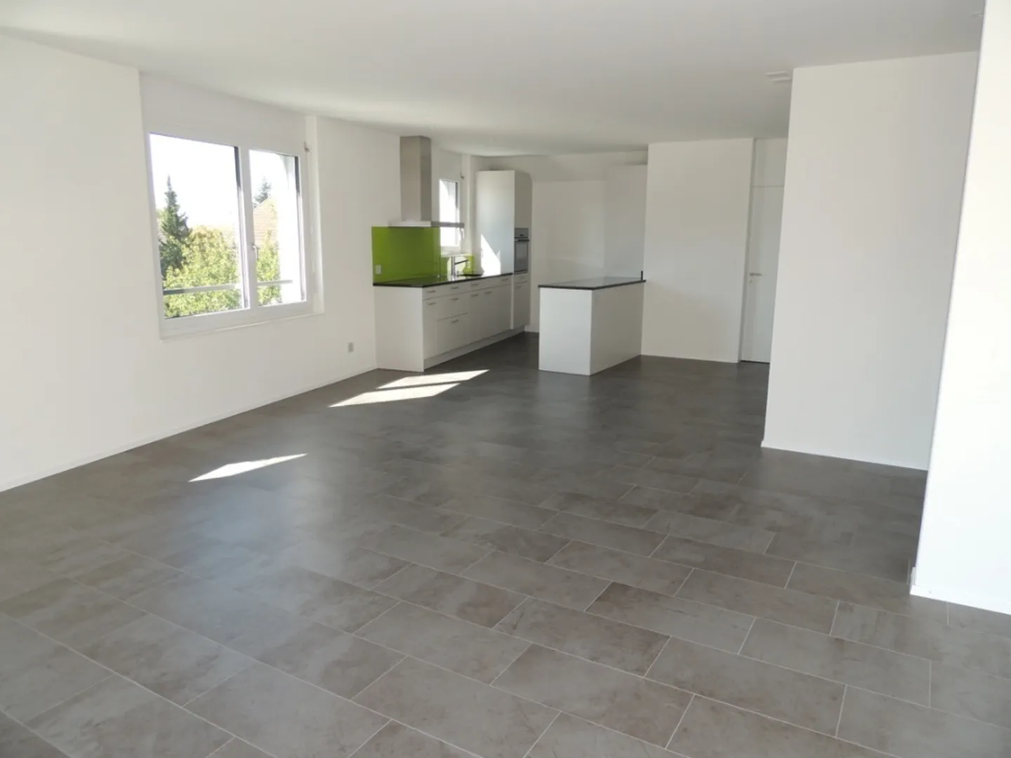 Spacious Attic Apartment with Sun Terrace - Photo 4 of 16