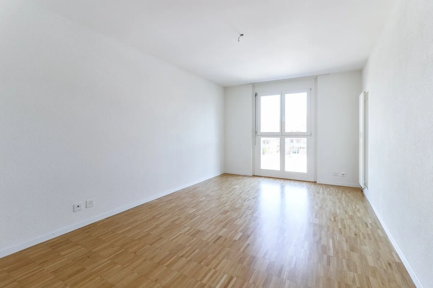 Apartment for rent - Photo 3 of 8