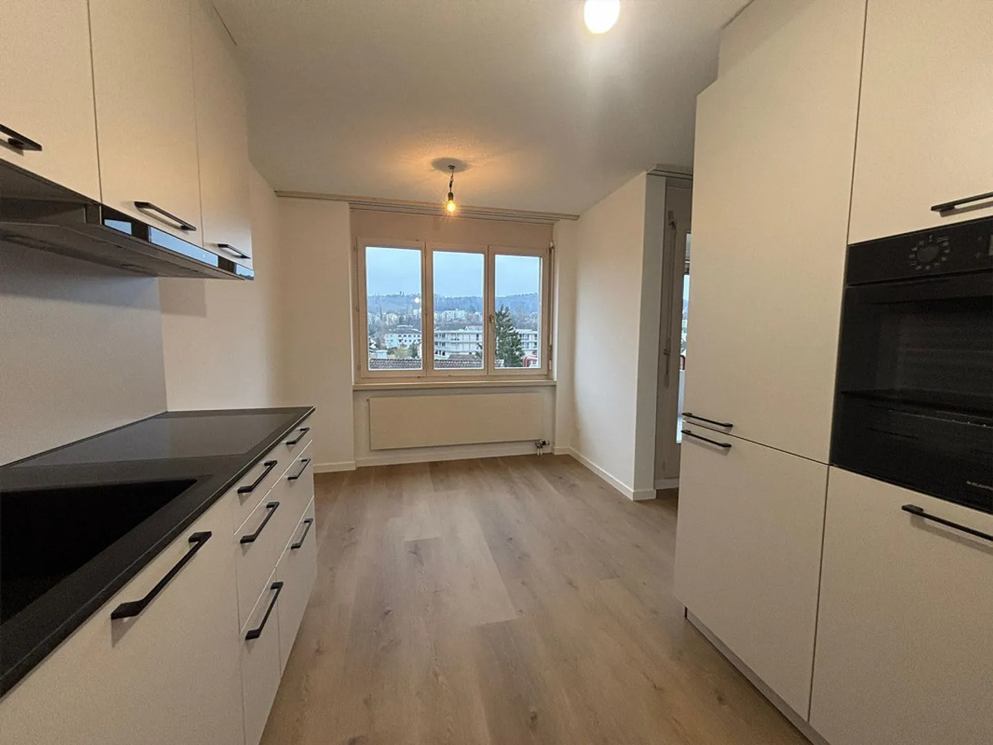 *NUOVO* appartamento ristrutturato di 2,5 stanze - Foto 1 di 7