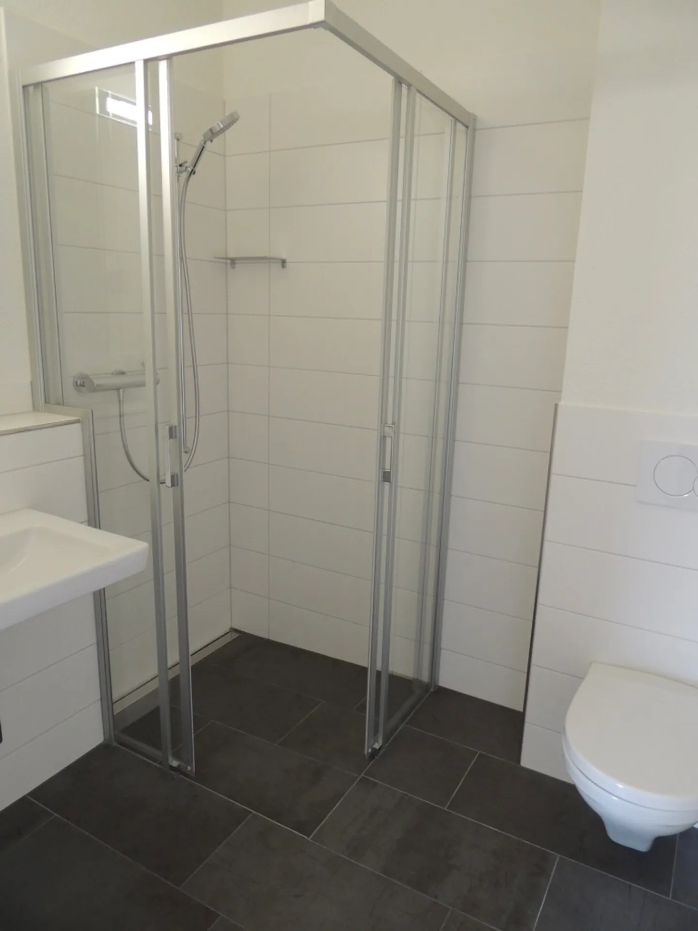Spacious Attic Apartment with Sun Terrace - Photo 9 of 16