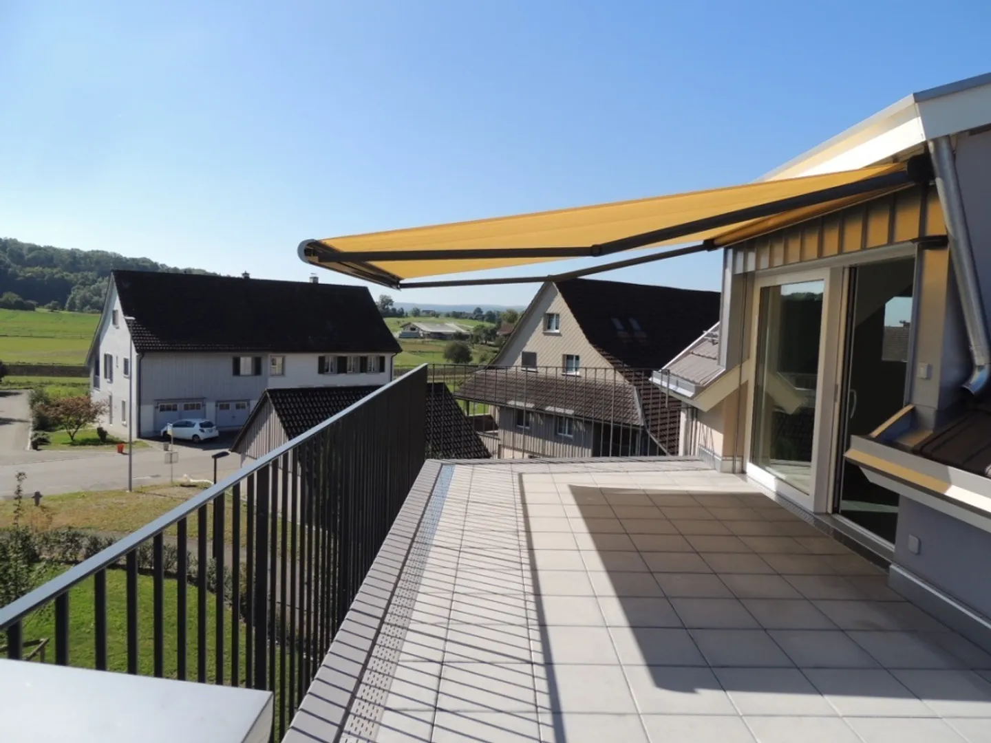 Spacious Attic Apartment with Sun Terrace - Photo 13 of 16