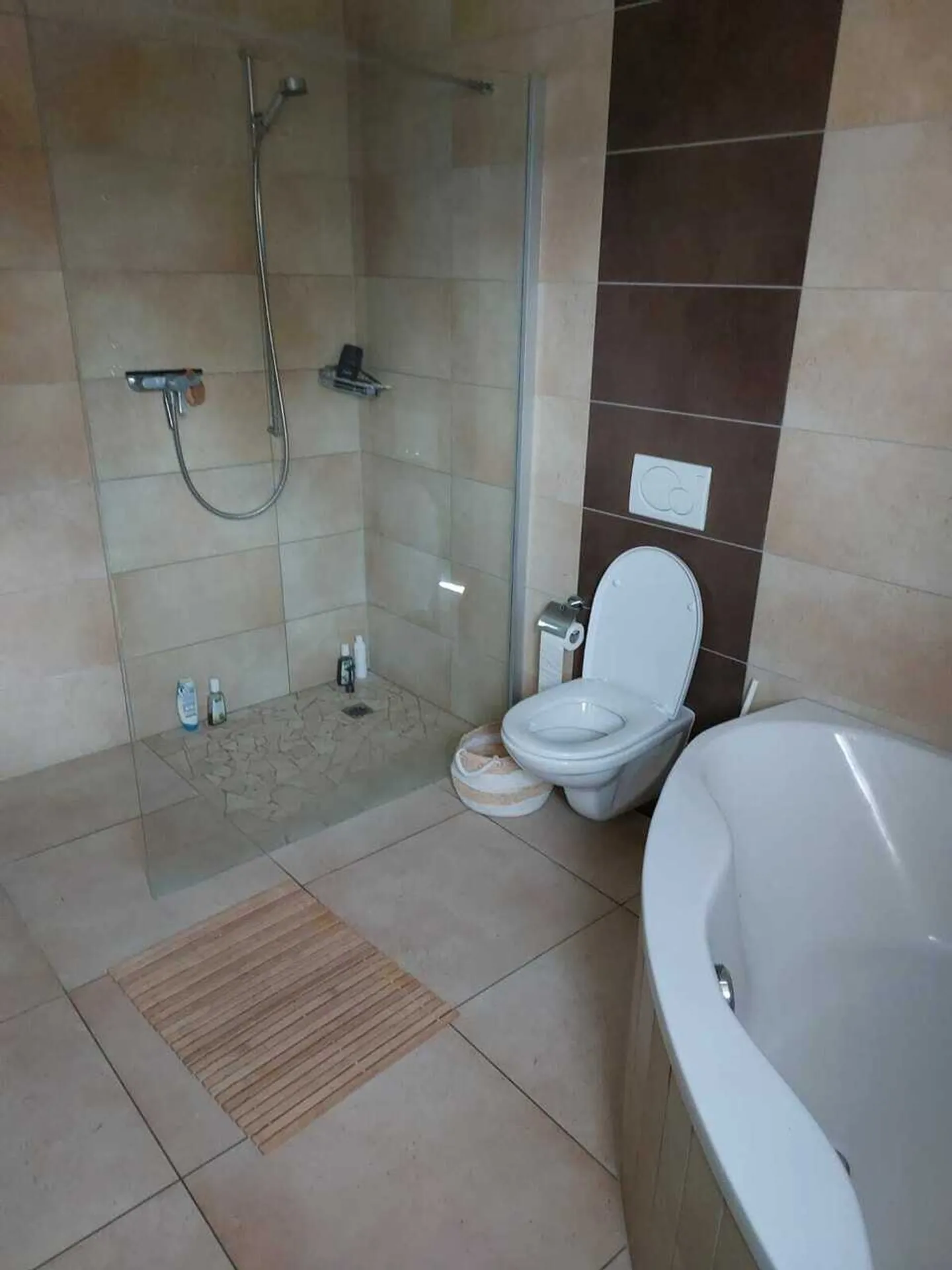 Appartement spacieux avec balcon - Photo 13 sur 14