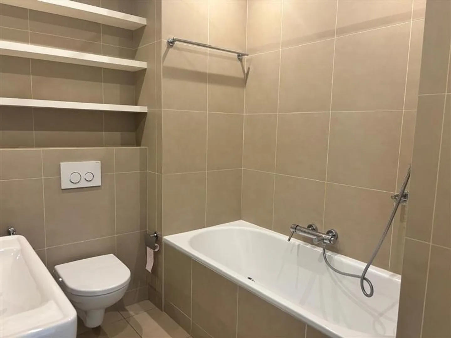 Beautiful apartment with character in the sought-after Champel district - Photo 6 of 12