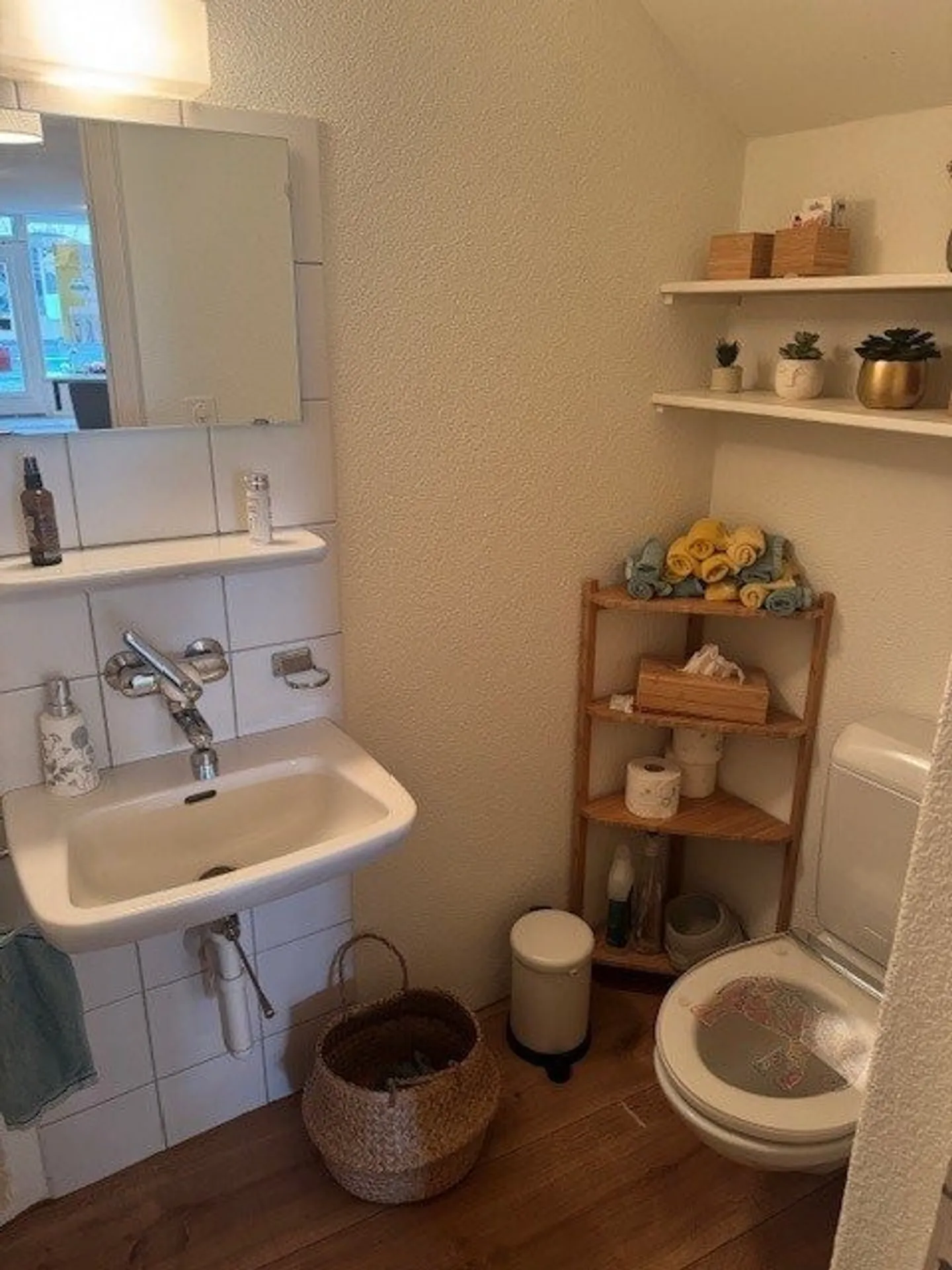 Commercial space for rent in the heart of Nidau - Photo 4 of 8