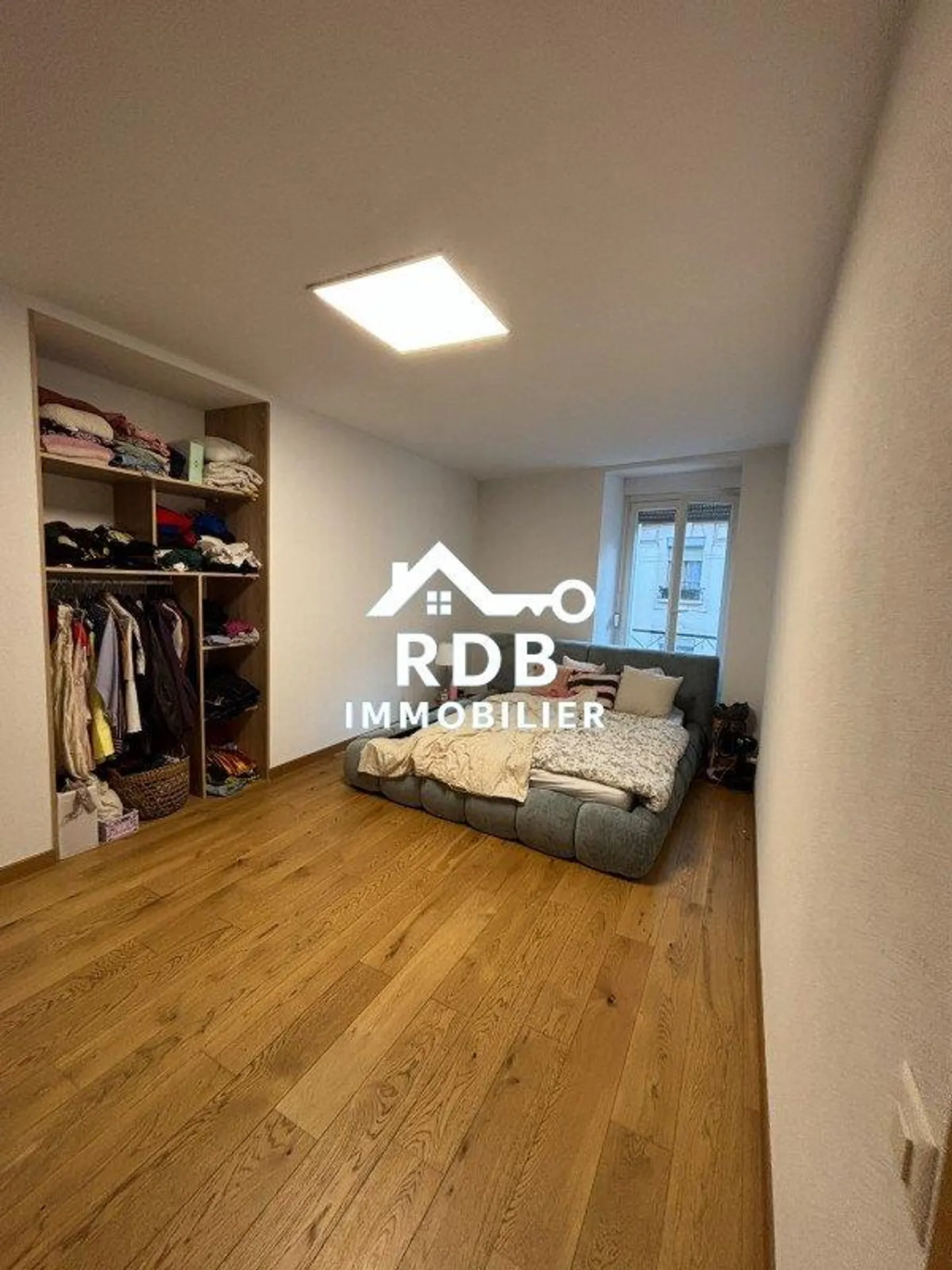 4-room apartment on the 2nd floor located in Geneva 1205 - Photo 3 of 6