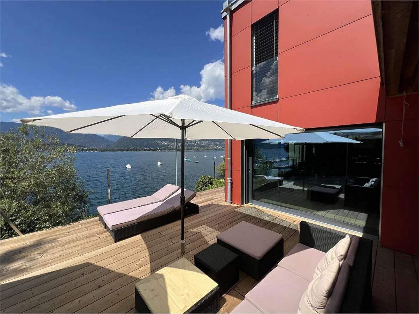 Lake view and boat mooring within easy reach? - Photo 2 of 13