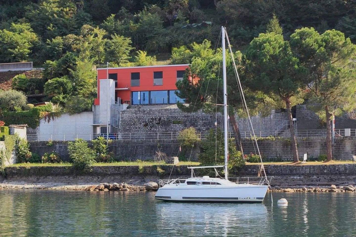 Lake view and boat mooring within easy reach? - Photo 1 of 13