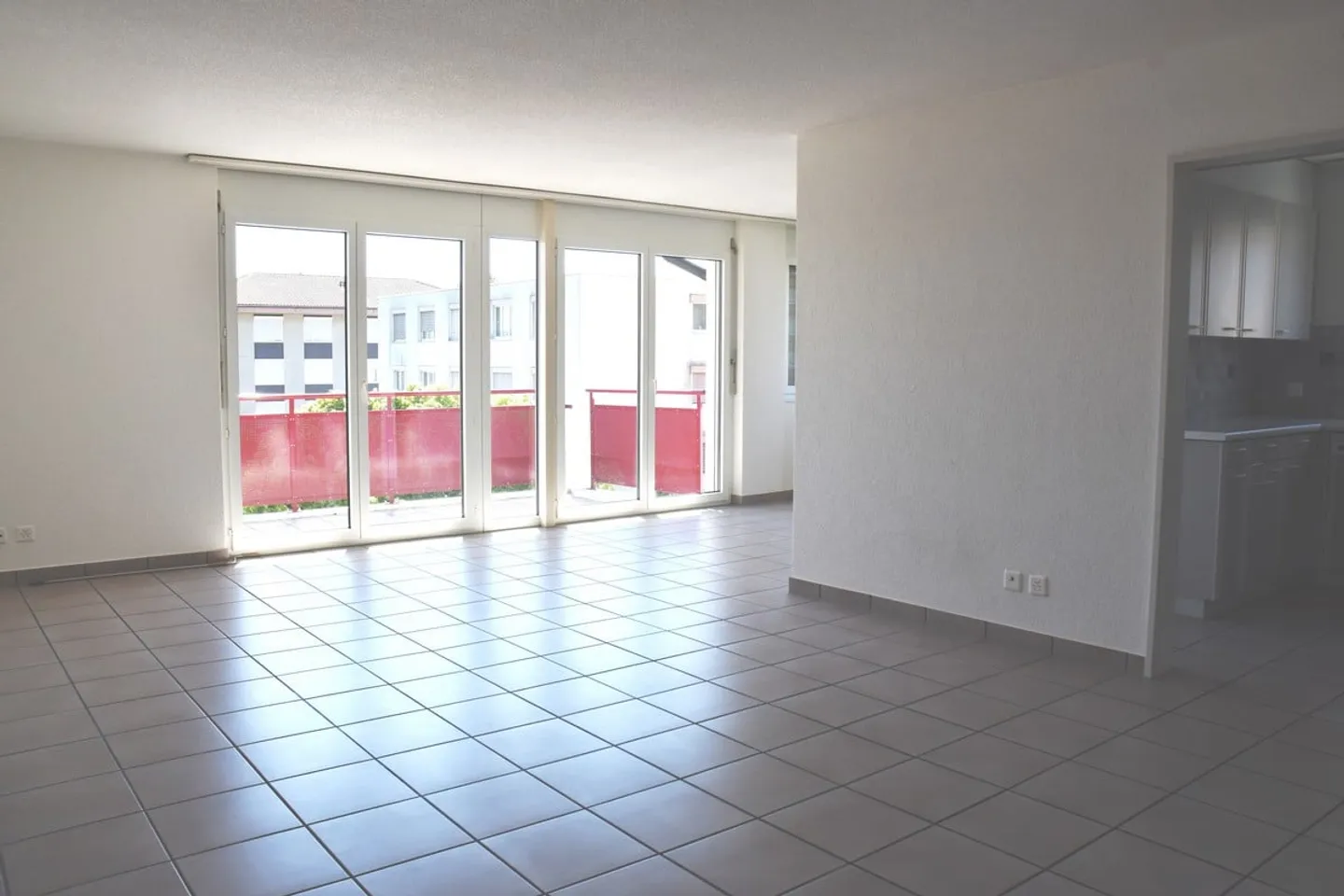 Schöne 4.5-Zimmerwohnung in Bettlach, 1. Obergeschoss - Foto 2 von 10