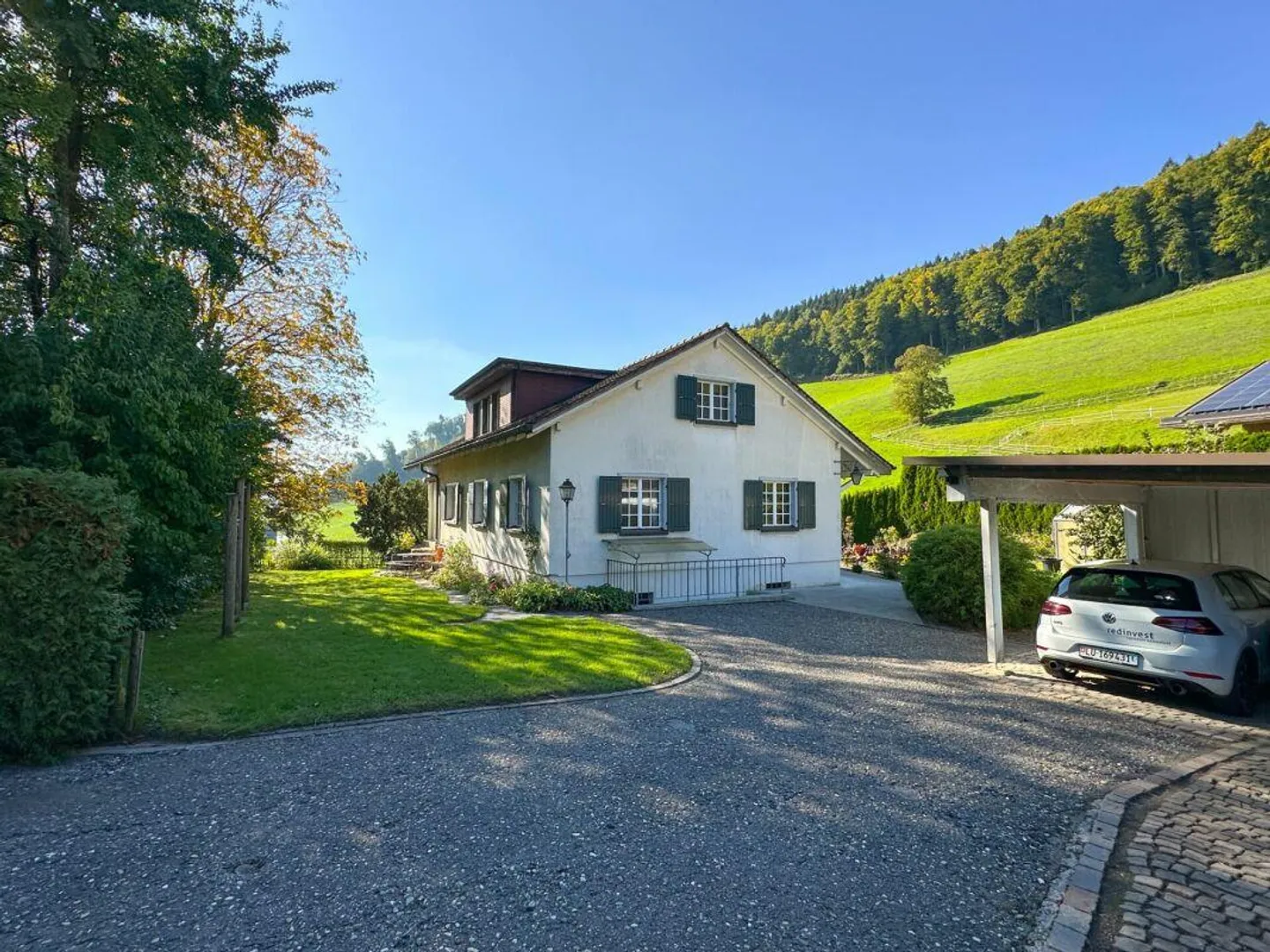 Country House Charm with Plenty of Surroundings - Photo 3 of 15