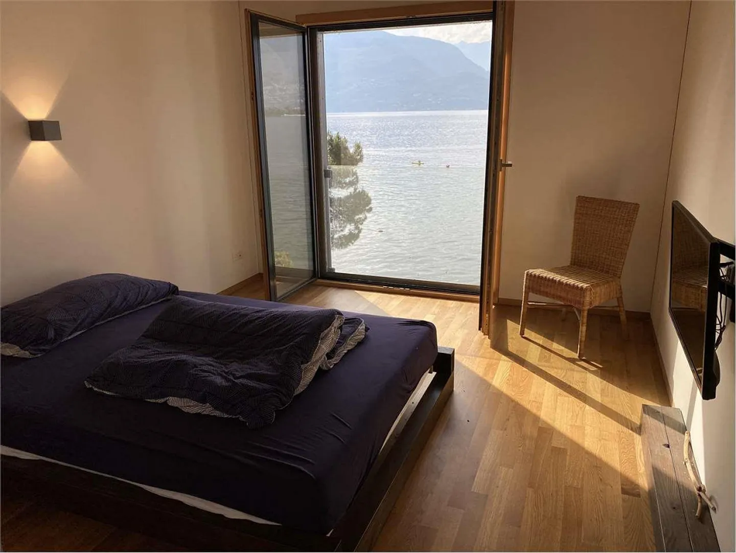 Lake view and boat mooring within easy reach? - Photo 11 of 13