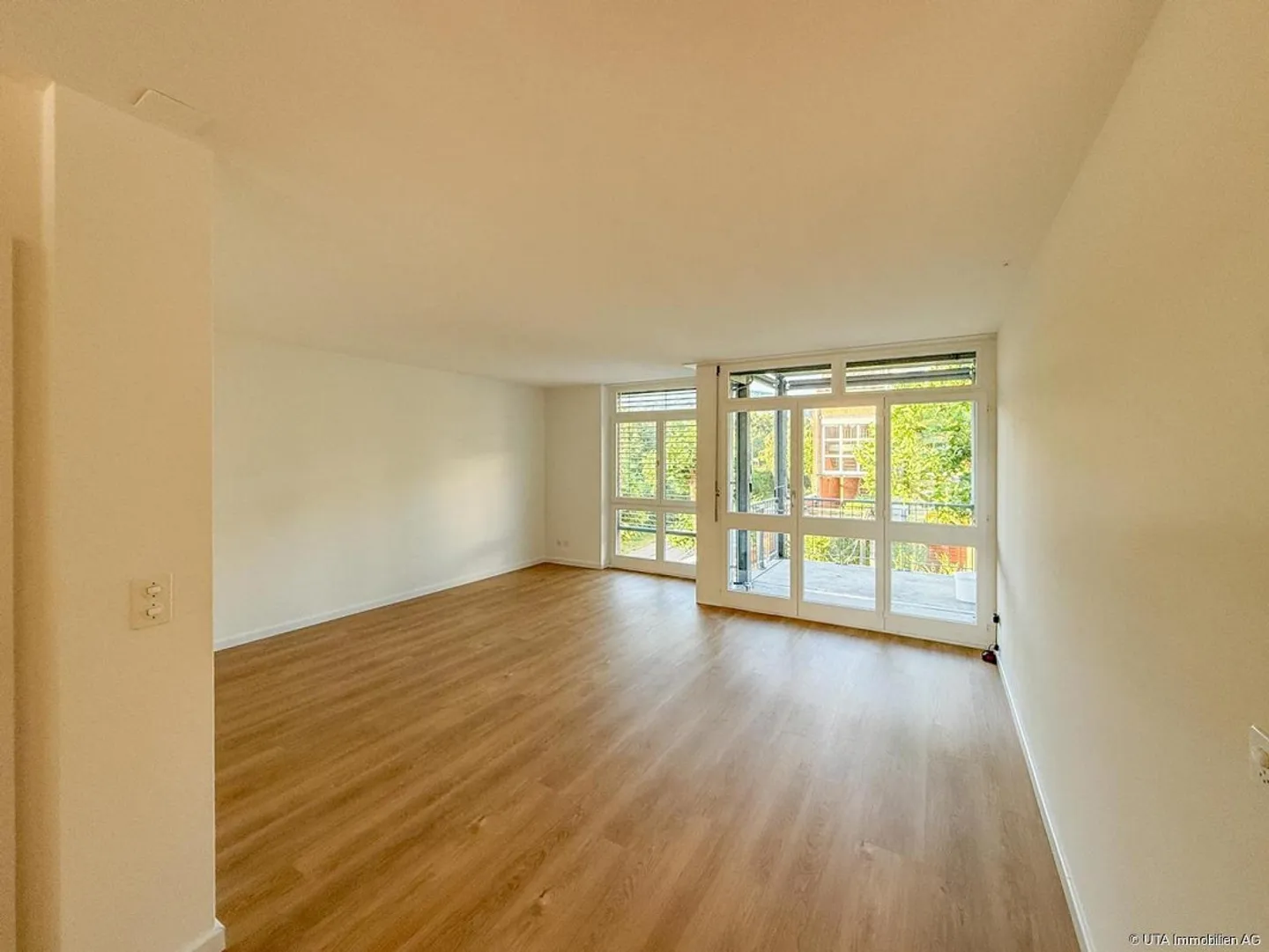 Beautiful bright apartment with new construction standard - Photo 2 of 12