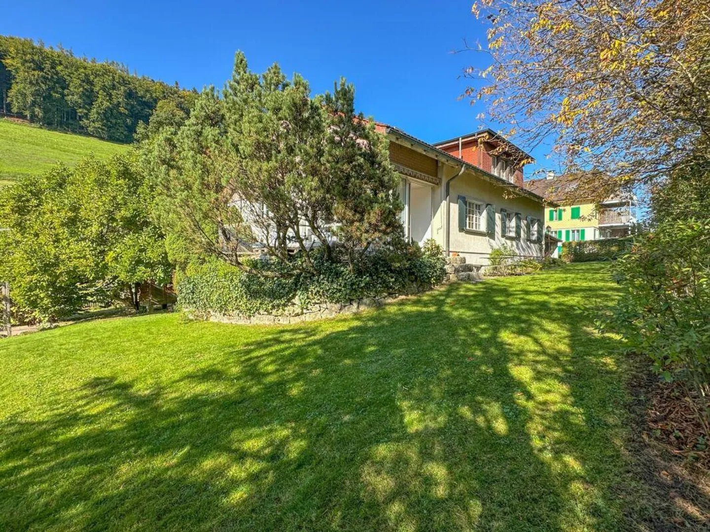 Country House Charm with Plenty of Surroundings - Photo 6 of 15