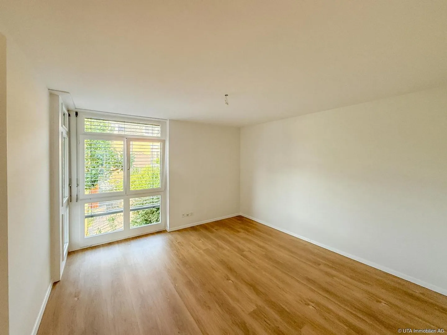Beautiful bright apartment with new construction standard - Photo 7 of 12