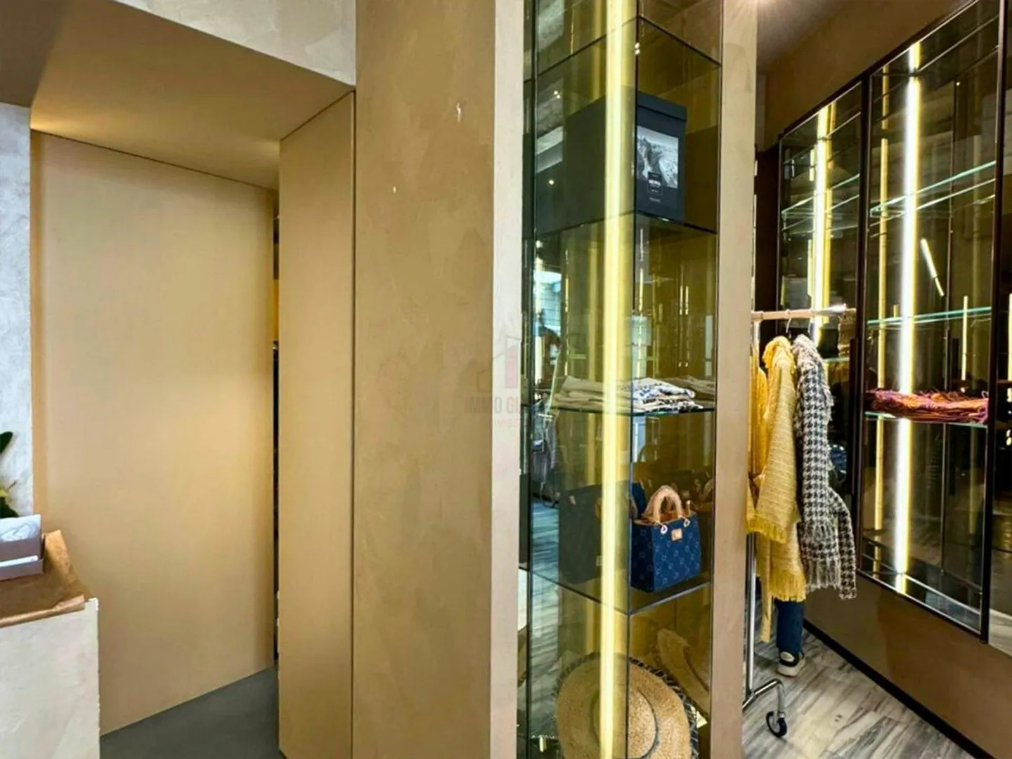 Spazio Commerciale Elegante a Lugano - Foto 4 di 10