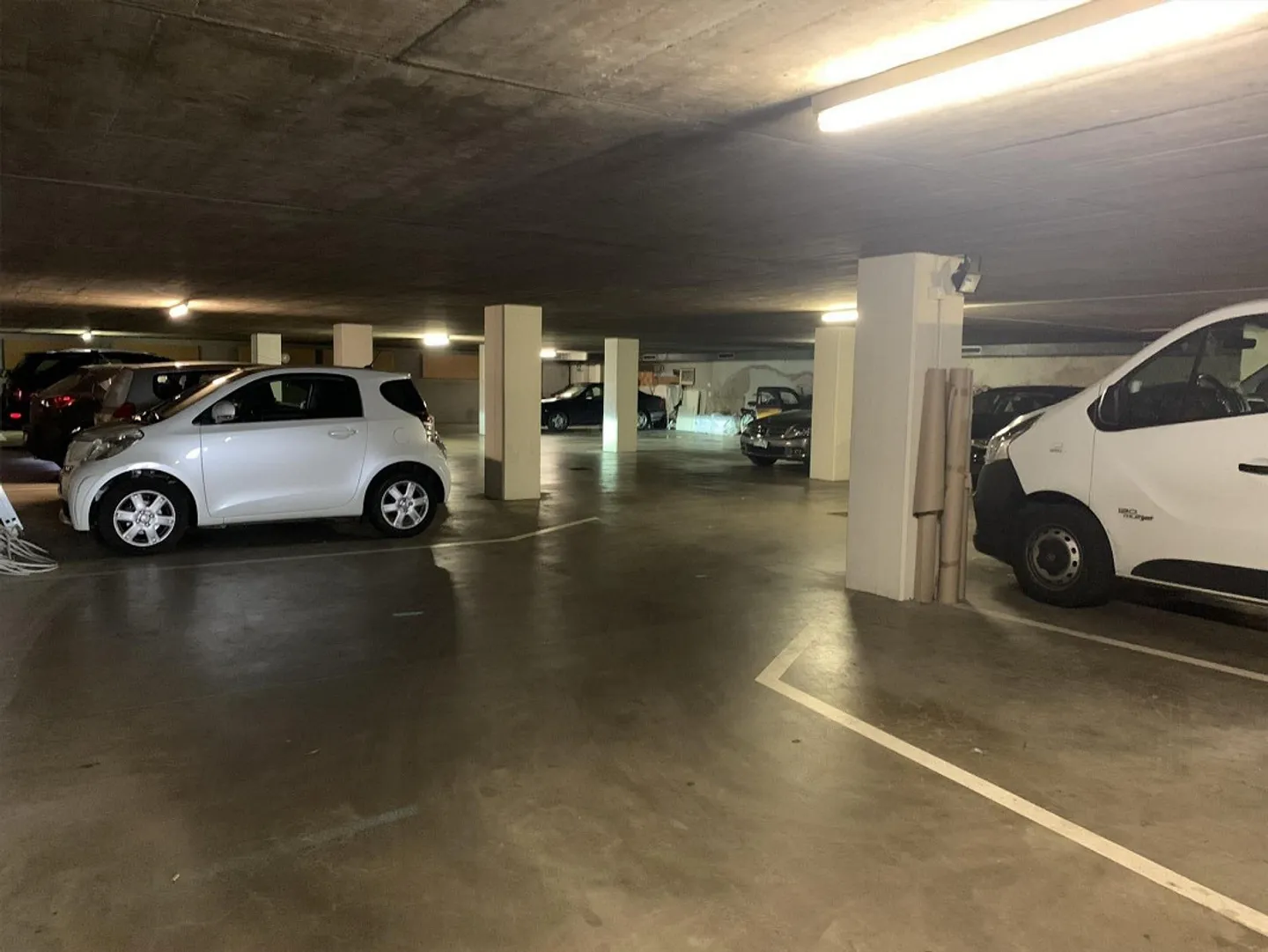 Sicherer Tiefgaragenplatz in Basel - Foto 2 von 4