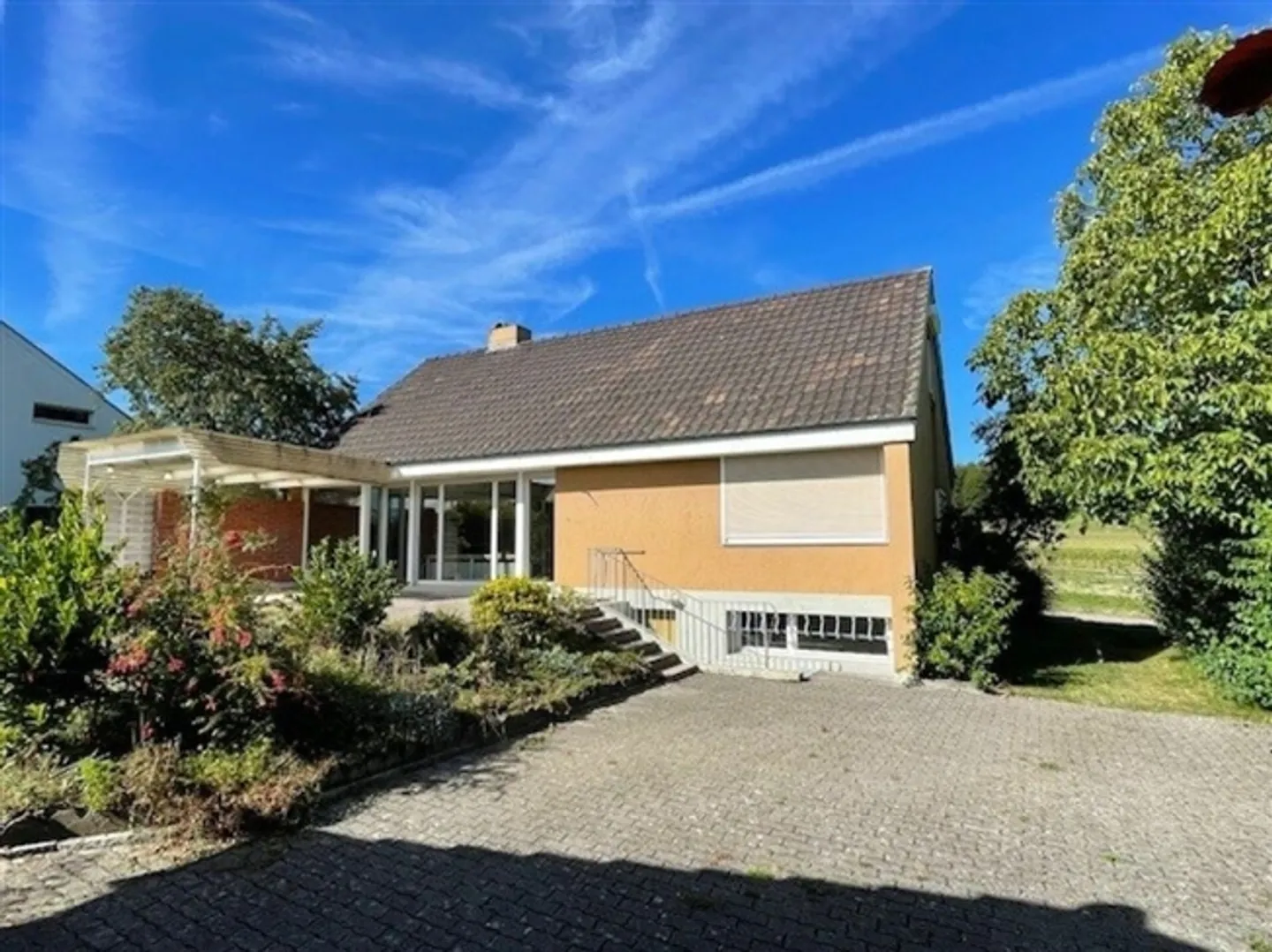 Casa unifamiliare di 5,5 stanze con edificio garage - Foto 9 di 10