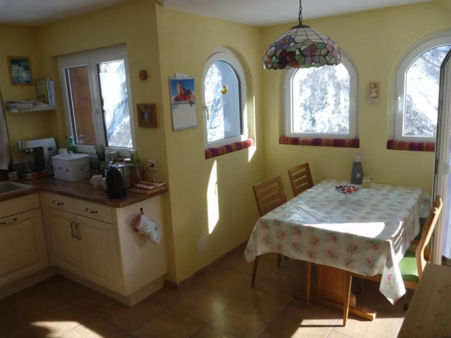 Stella cadente sopra le nuvole con terrazza unica che si affaccia sul villaggio e verso l'Italia. - Foto 12 di 16