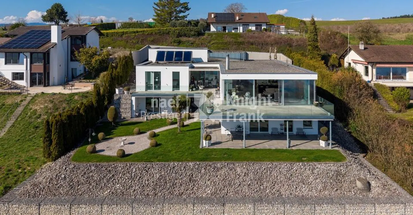 Magnifique Maison Individuelle avec Vue sur le Lac - Photo 2 sur 10