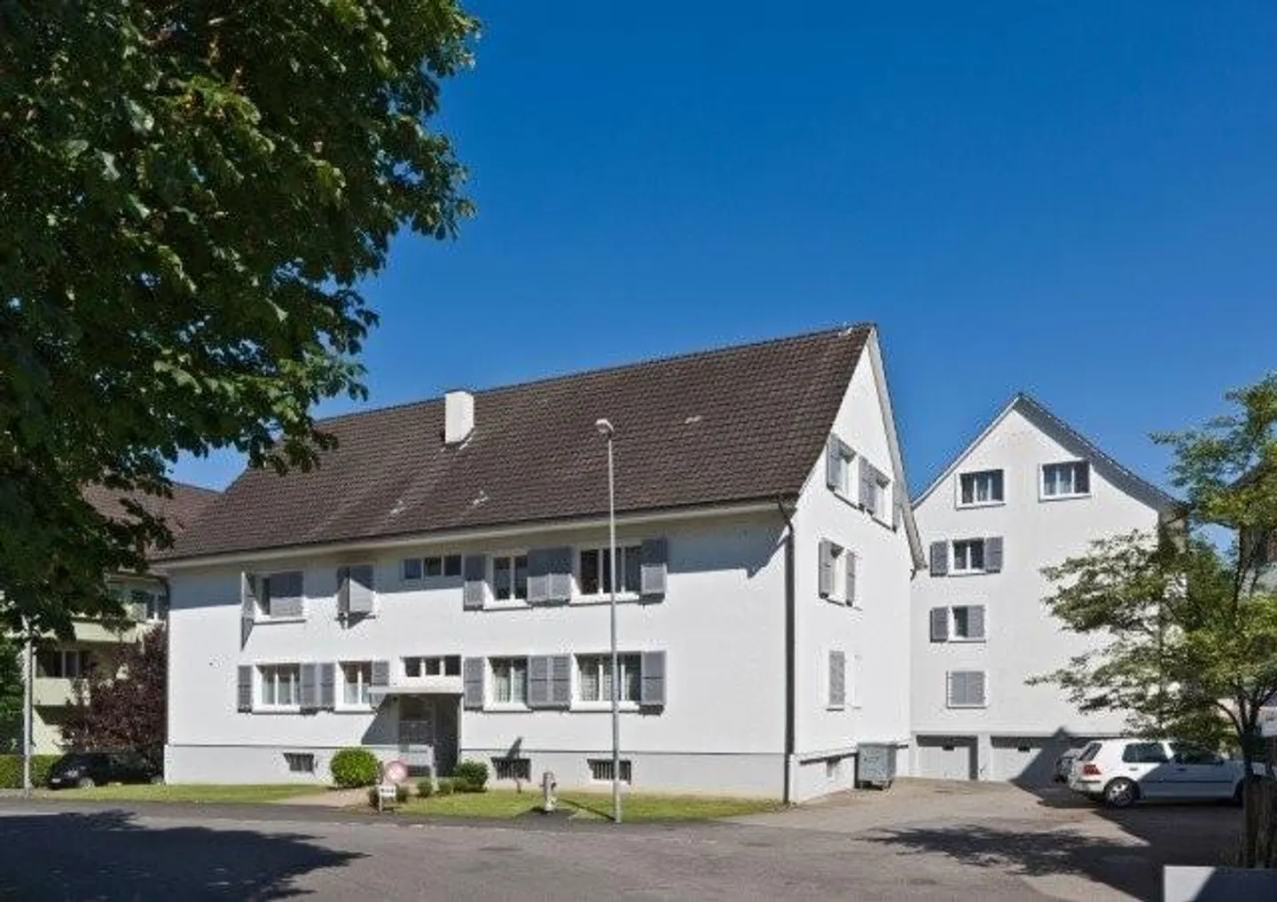 Preisgünstige Dachwohnung mit zeitgemässem Komfort - Foto 1 von 6