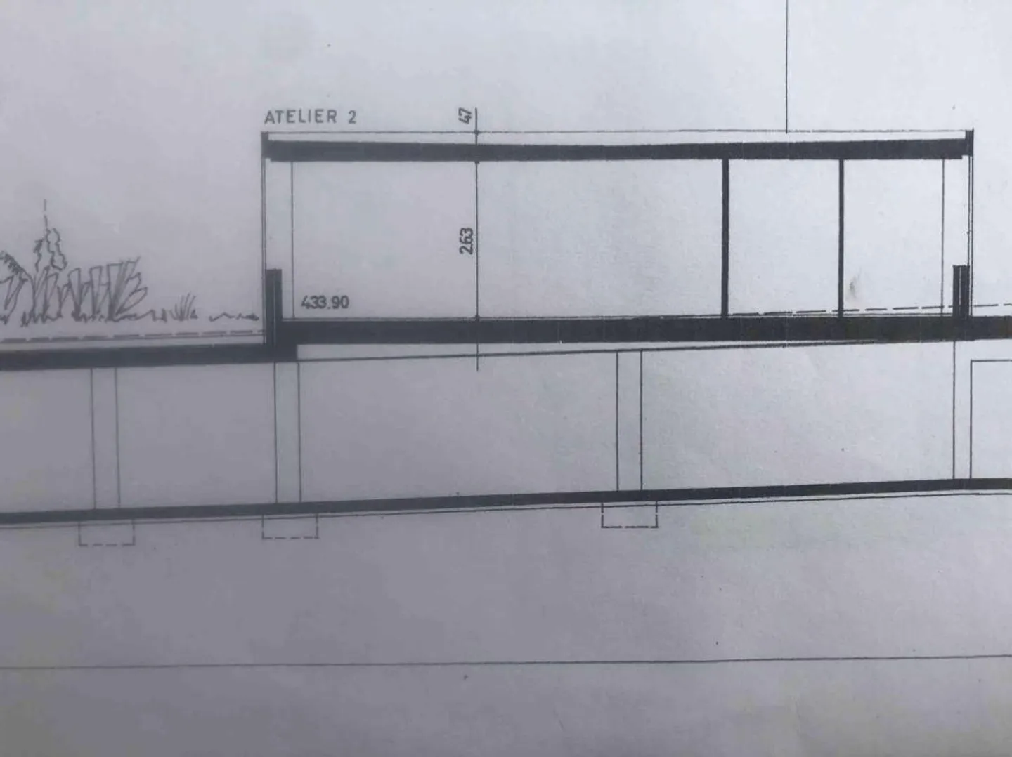 Edificio commerciale indipendente con posti auto - Foto 3 di 3
