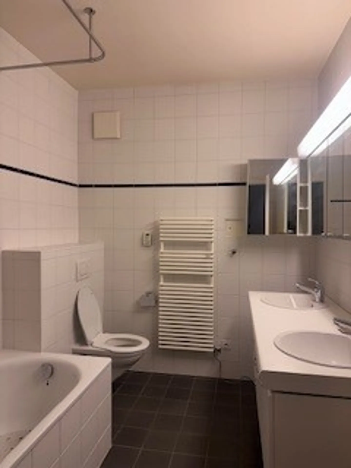 Ampio appartamento di 5 stanze - Foto 7 di 11