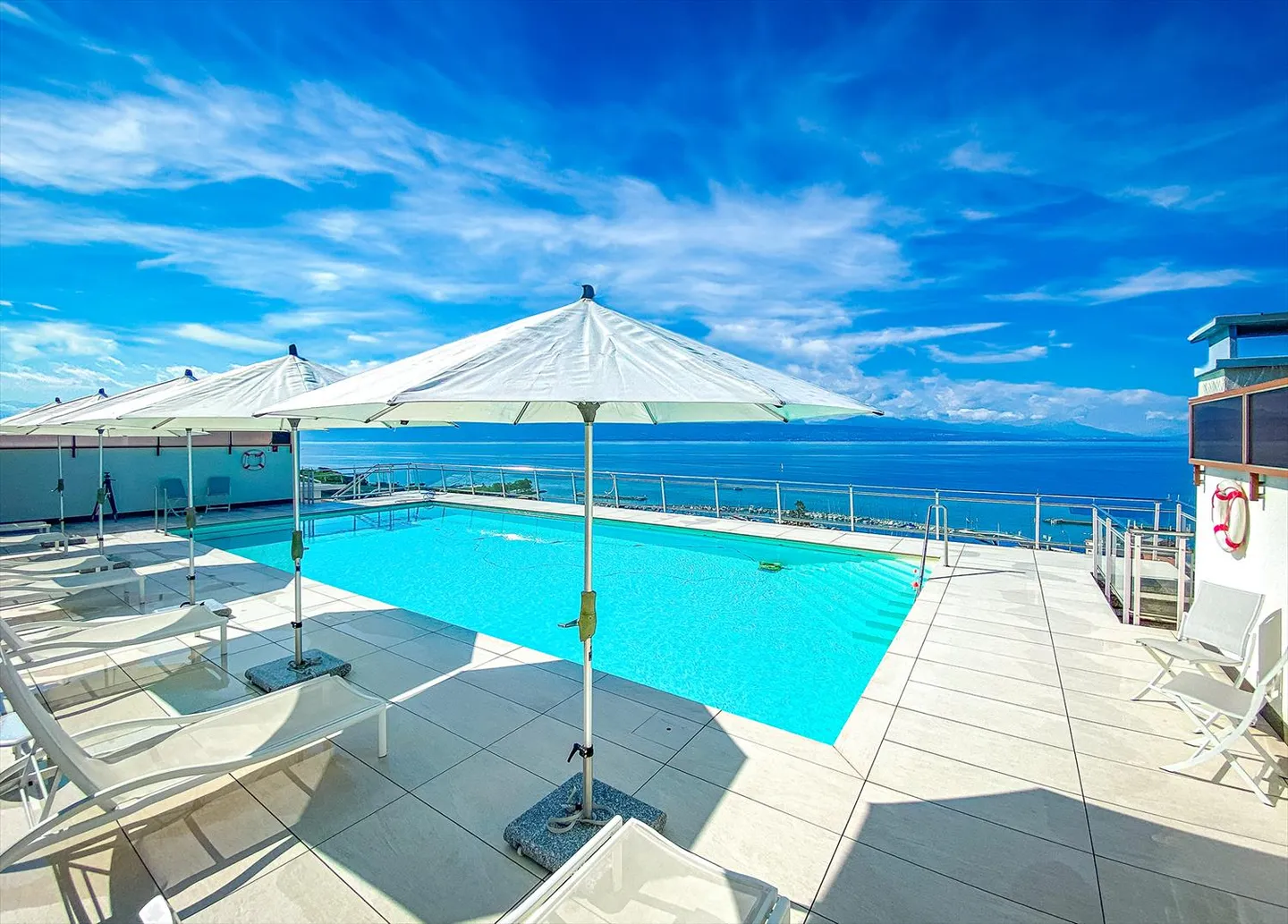 Luxury apartment of 265m2 with private pool - Photo 10 of 13