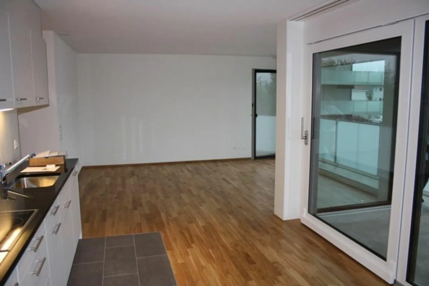 Sonnige 3.5-Zimmer Wohnung in Seenähe - Foto 4 von 11