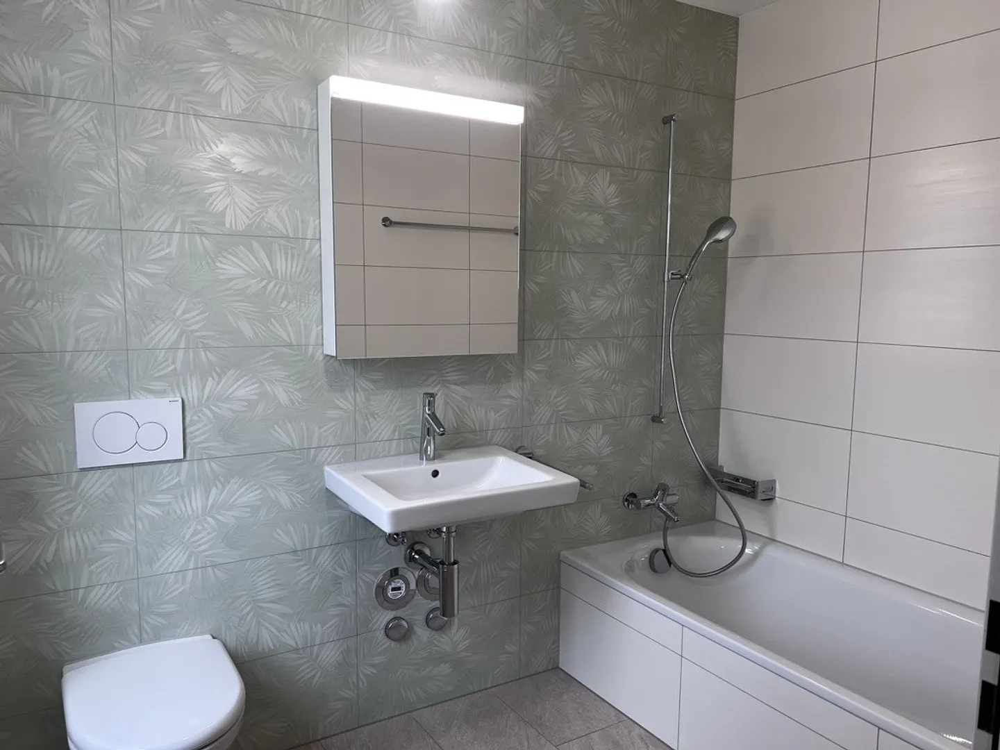 Première occupation : Appartement moderne de 4,5 pièces dans un emplacement central et calme à Bülach - Photo 12 sur 13