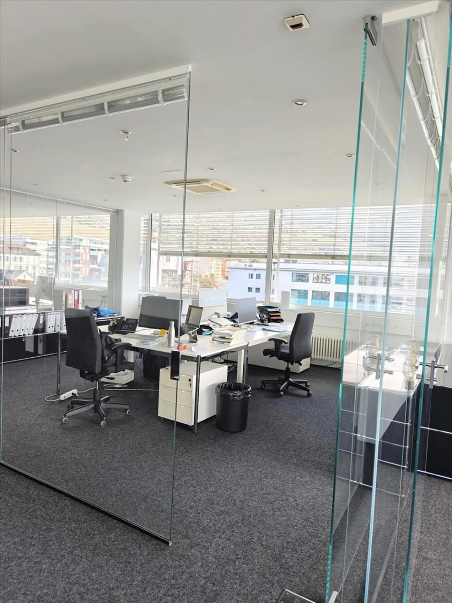 Surface commerciale partagée - Photo 3 sur 13