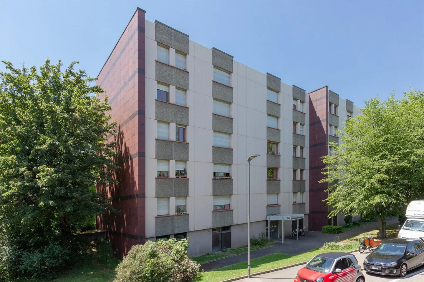 Living centrally in Muttenz yet in the green - Photo 1 of 11