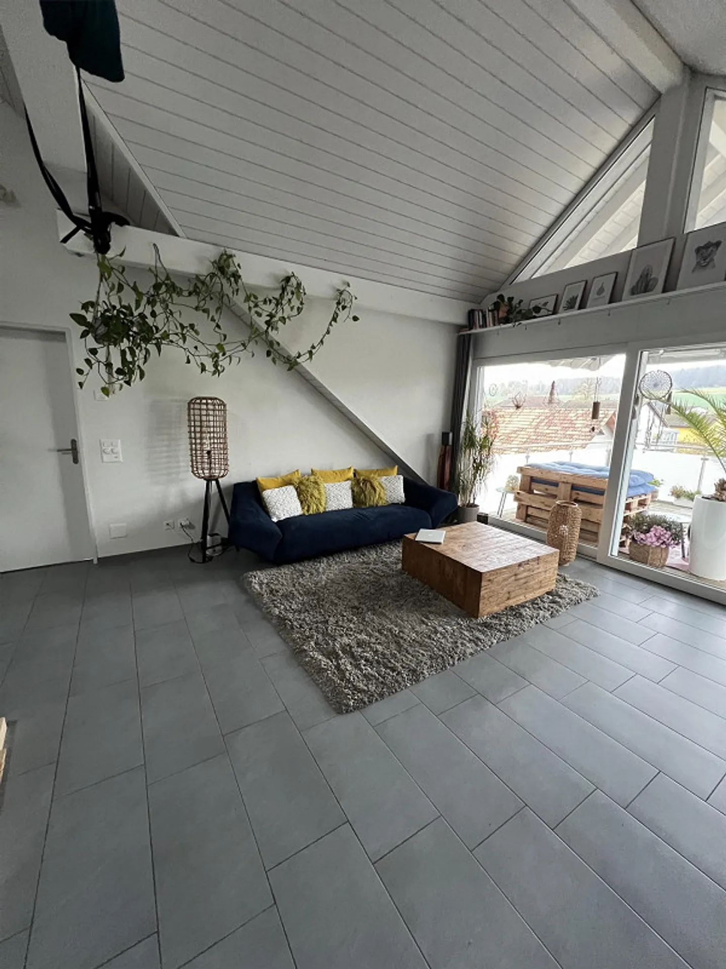 Dreamlike 3.5 Room Apartment with Charm - Photo 6 of 19