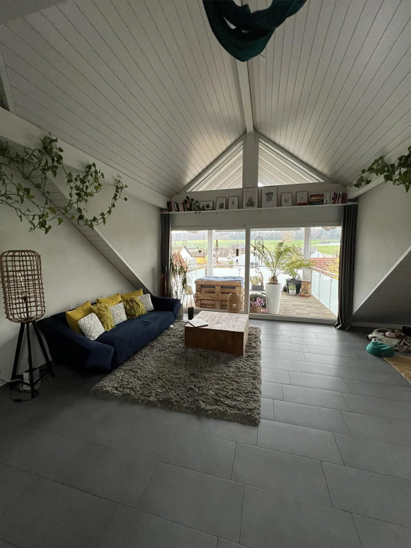 Dreamlike 3.5 Room Apartment with Charm - Photo 7 of 19