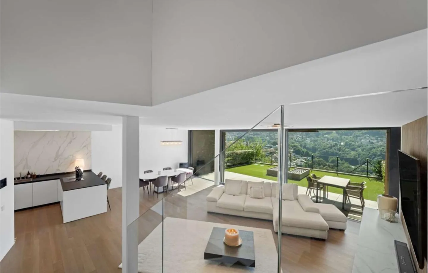 Exclusive Duplex Apartment in Canobbio - Elegance Meets Living Comfort - Photo 5 of 15