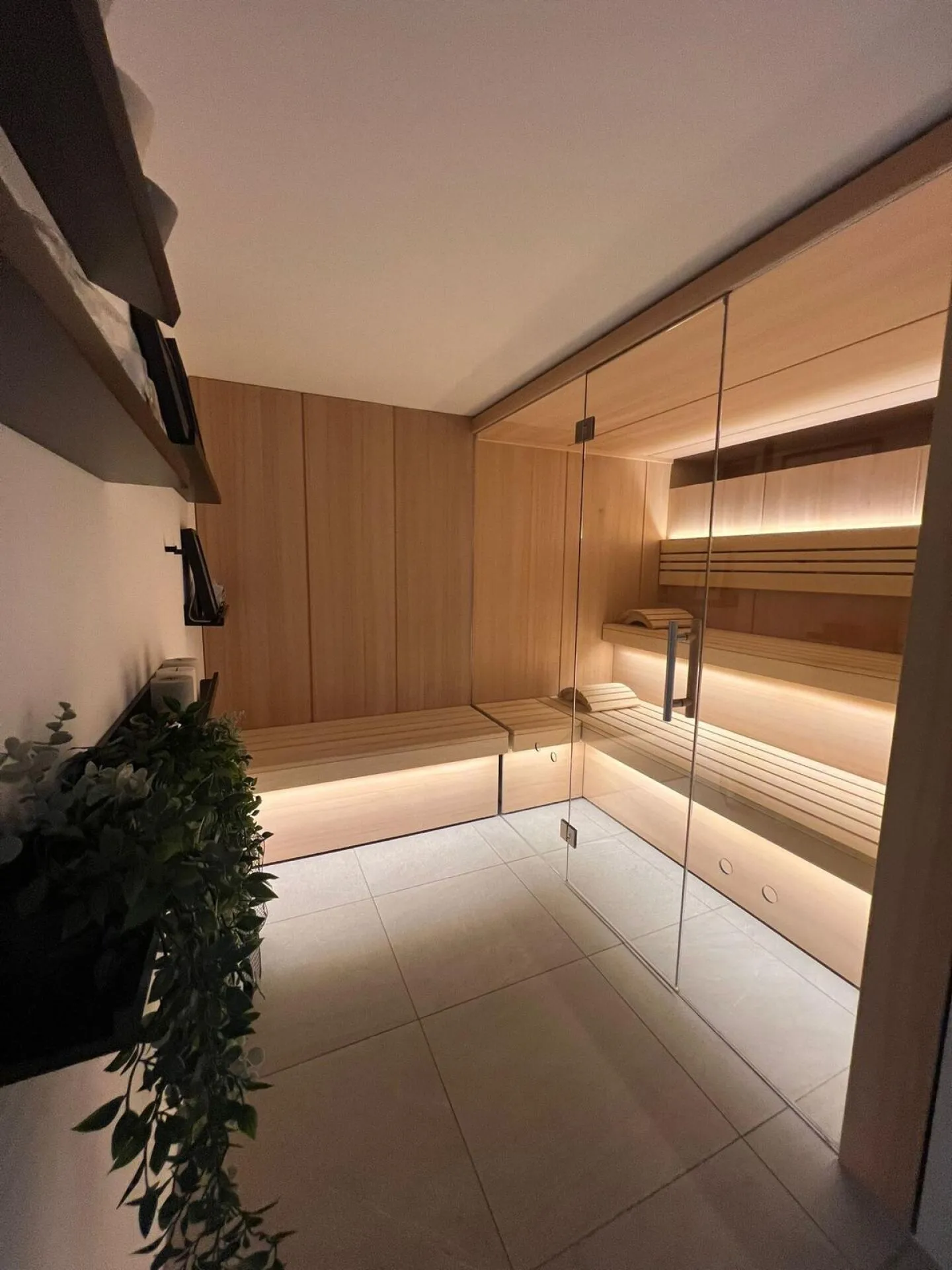 Exclusive Duplex Apartment in Canobbio - Elegance Meets Living Comfort - Photo 8 of 15