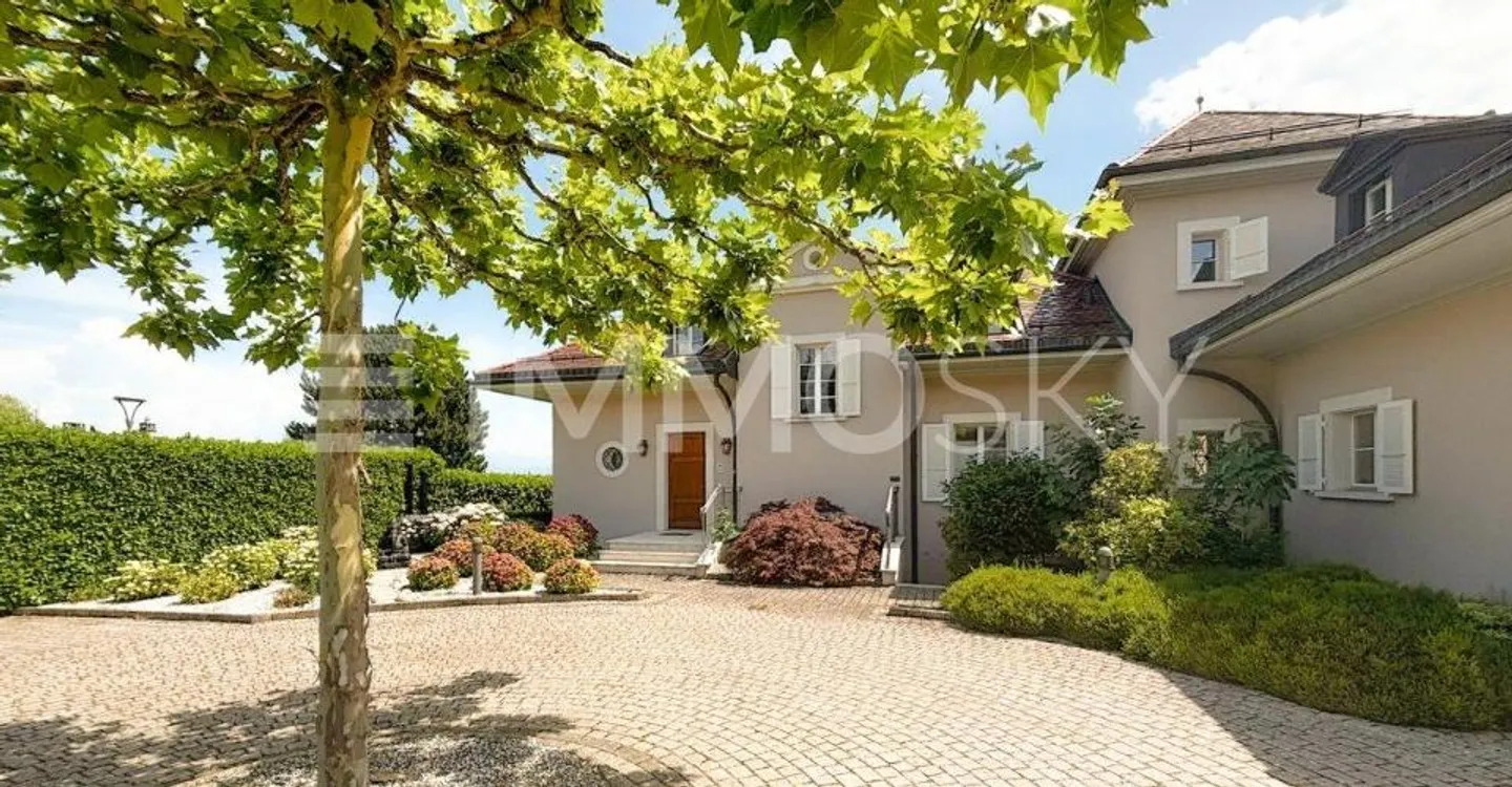 Au coeur de Mont-sur-Rolle : Maison d'exception - Photo 2 of 5