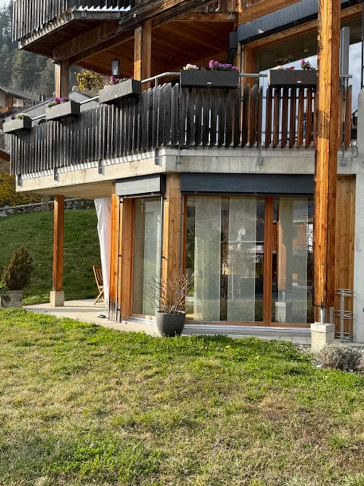 Charmante und möblierte 1½-Zimmer-Wohnung in Sagogn mieten - Photo 3 of 6