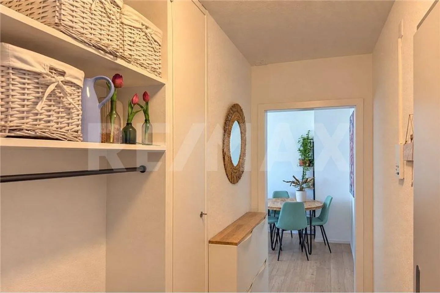 Casa multifamiliare ben tenuta con tre appartamenti di 2½ e sei appartamenti di 3½ stanze - Foto 8 di 10