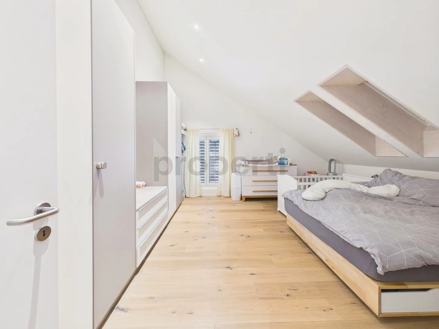 Maisonette moderne de 3,5 pièces avec belle vue - Photo 8 sur 12