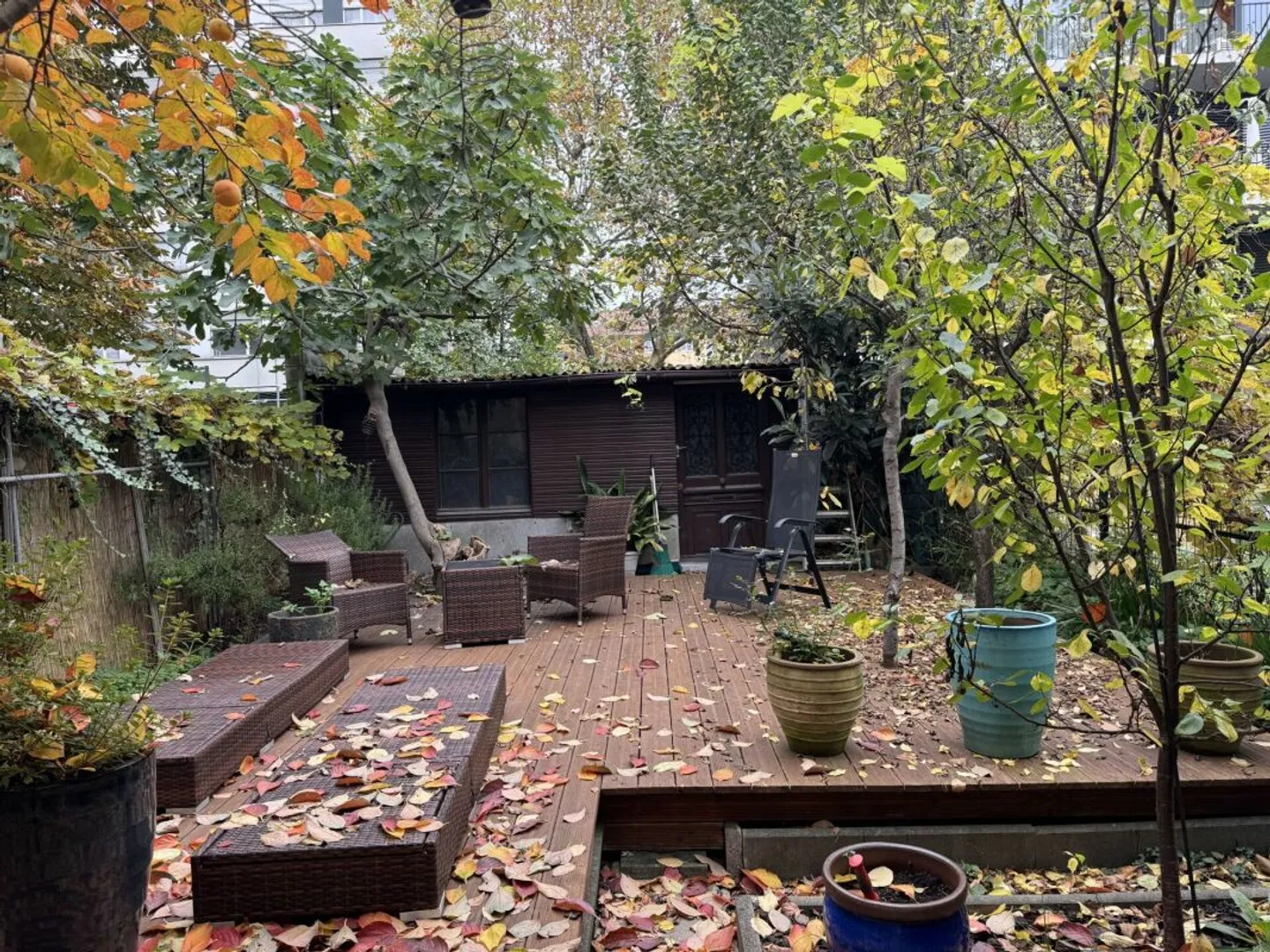 Renovated 6-Room Townhouse with Beautiful Garden - Photo 5 of 24