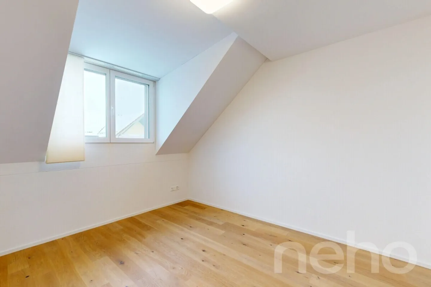 Appartement en attique lumineux de 4,5 pièces à Weiningen - Photo 8 sur 12