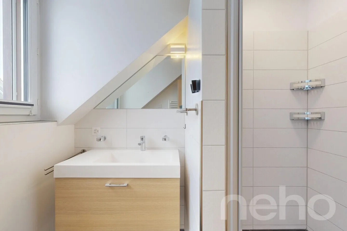 Appartement en attique lumineux de 4,5 pièces à Weiningen - Photo 9 sur 12