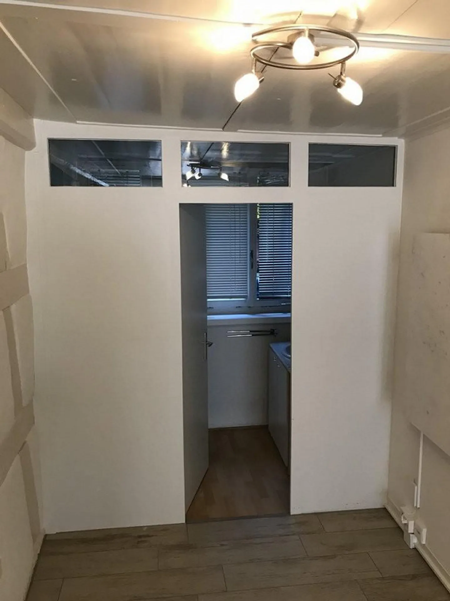 Charming Retail Space in the Heart of the Old Town - Photo 10 of 11