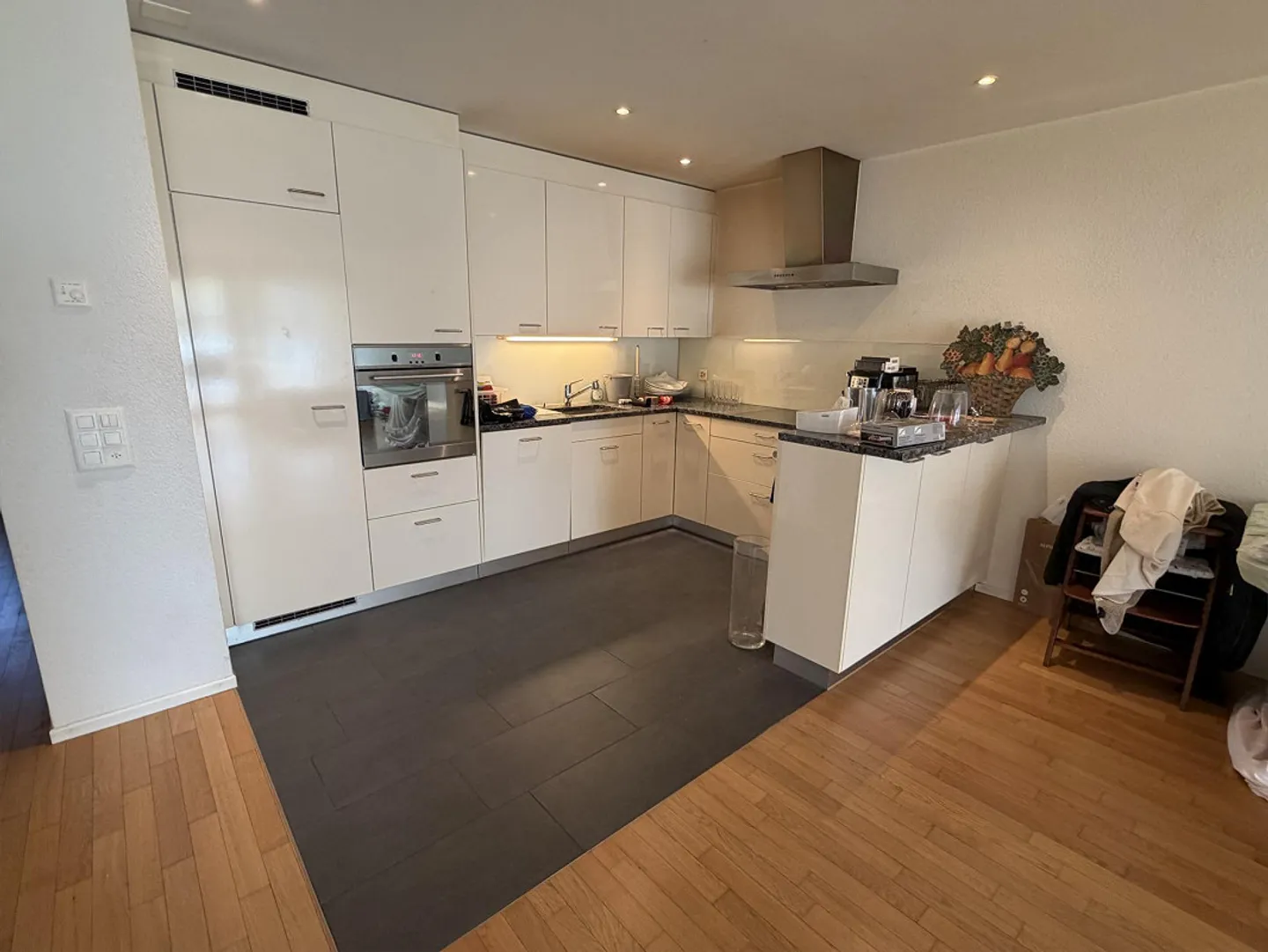 Grosszügige 3.5-Zimmer Terrassenwohnung in Hombrechtikon - Foto 4 von 13