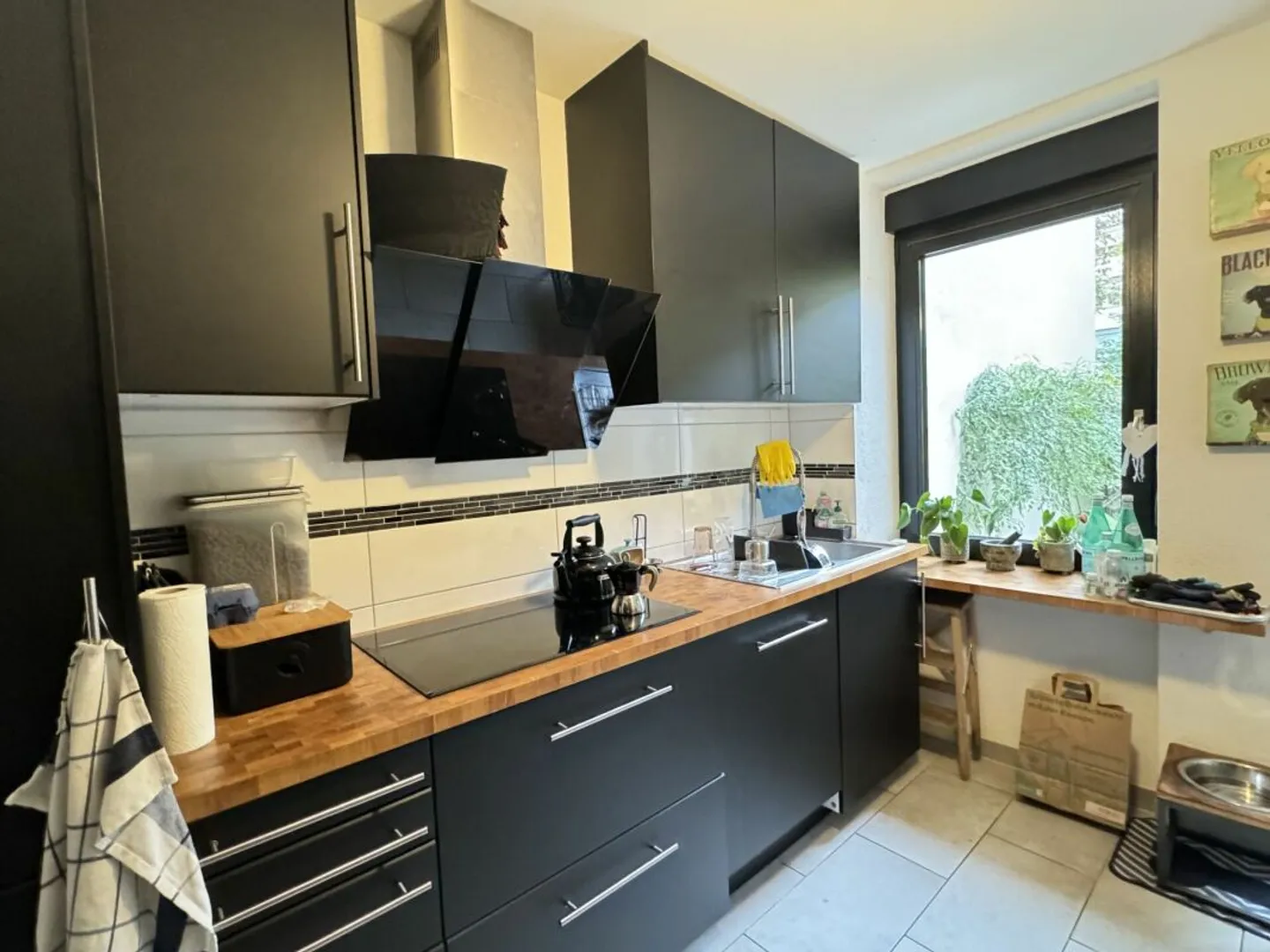 Renovated 6-Room Townhouse with Beautiful Garden - Photo 11 of 24