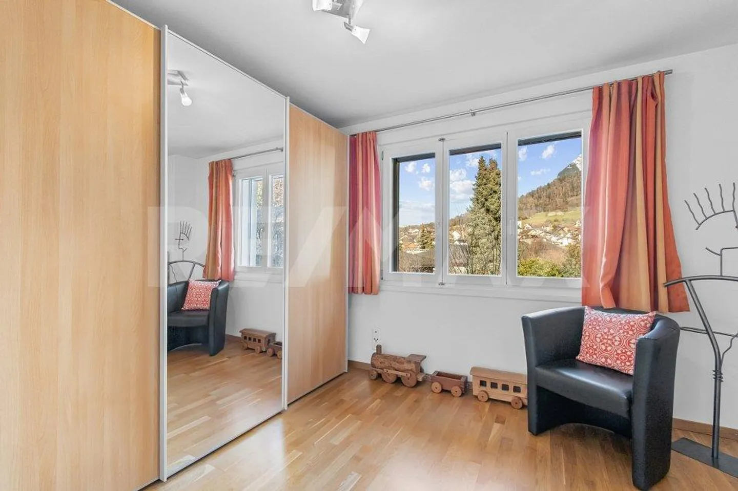 3½-Zimmer-Wohnung mit toller Aussicht - Foto 9 von 13