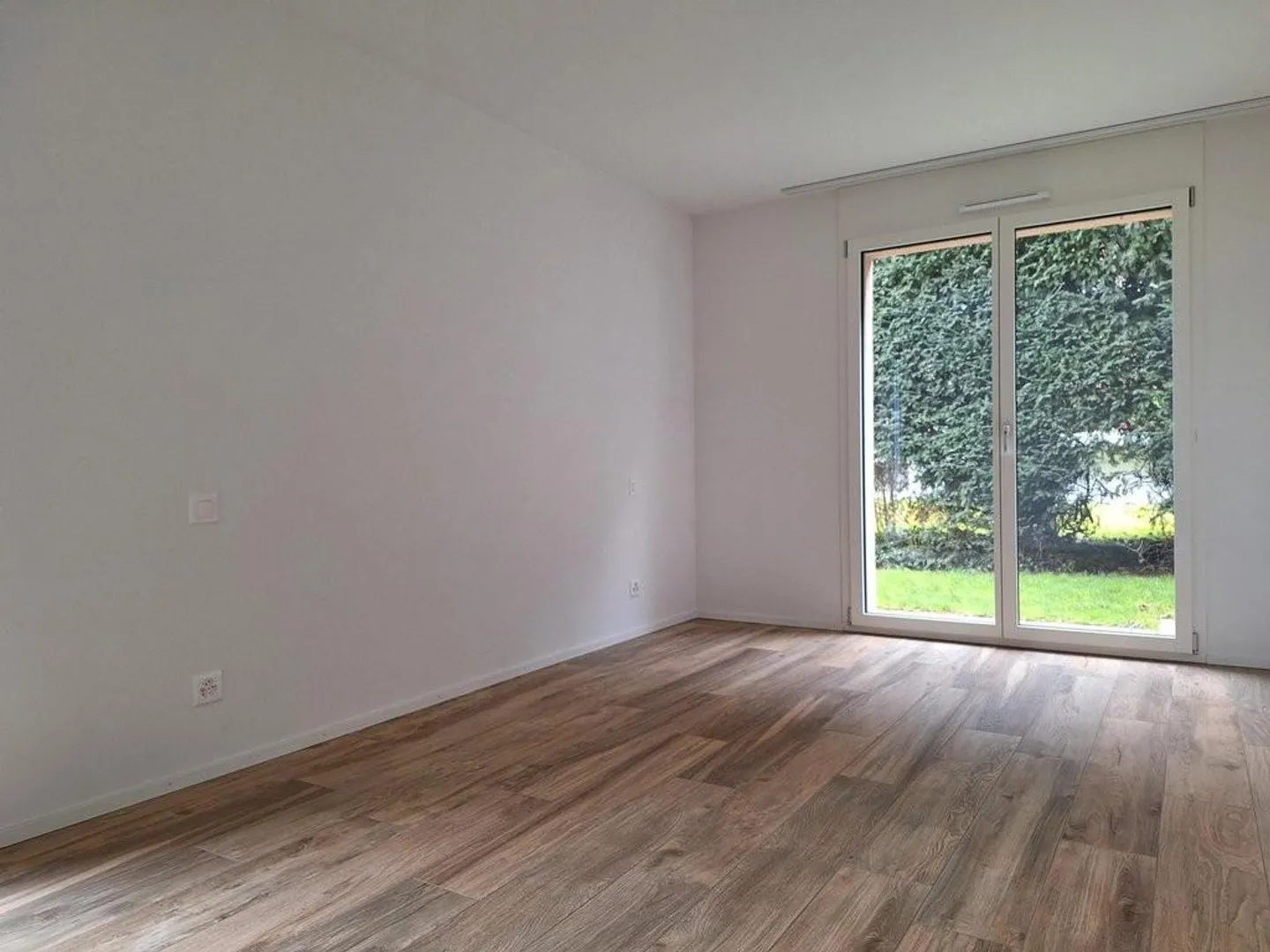 Modern Garden Apartment in a Quiet Location - Photo 5 of 7